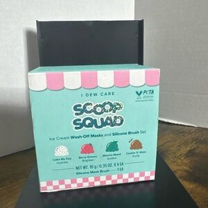 I Dew Care Scoop Squad Wash-Off Masks & Silicone Brush Set New.